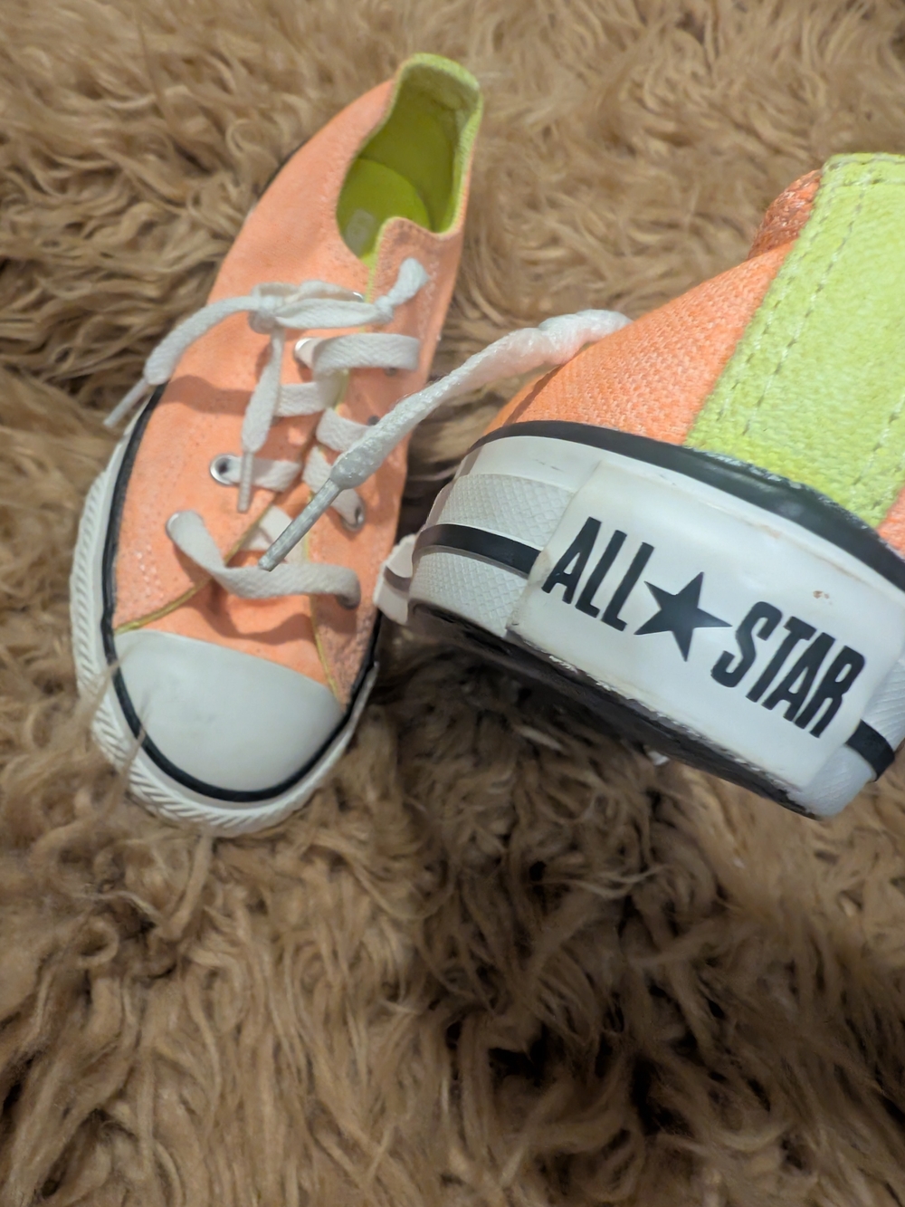 Converse Kids Low Top Canvas Sneakers - Peach with Neon Yellow Heel